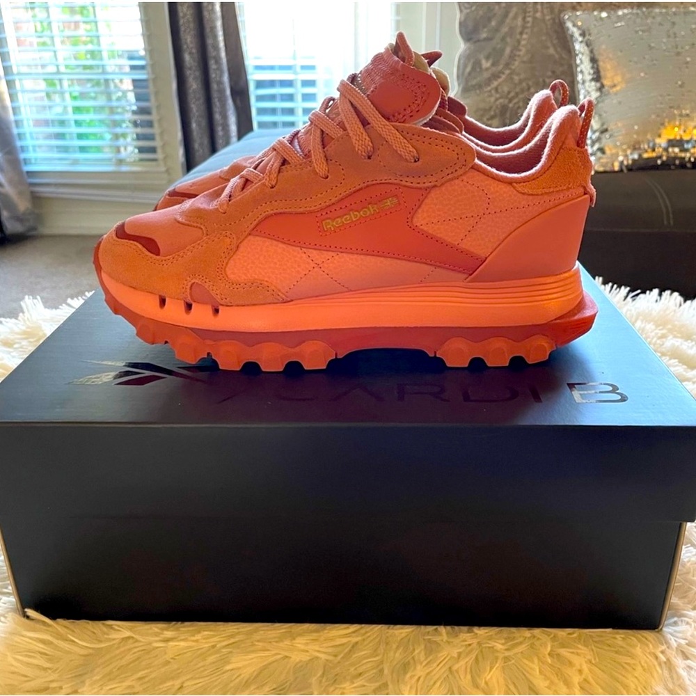 Cardi B Reebok Classic Coral Size 9 Women’s